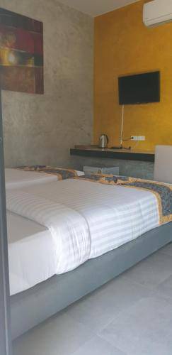 Bed & Breakfast  Bang Tao Beach