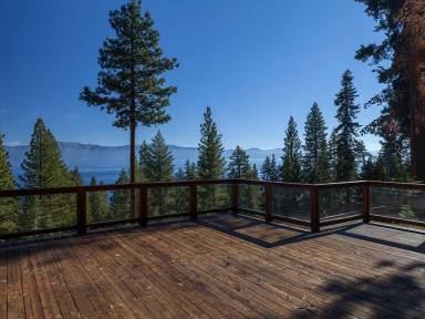 Enjoy Lake Tahoe with Carnelian Bay vacation homes - HomeToGo