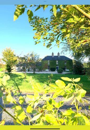 Lodge  Fennor Upper