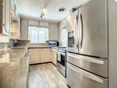 102 m² House