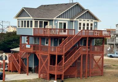 372 m² House