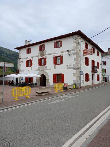 Bed & Breakfast Auritz / Burguete