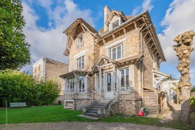 Lodge  Franconville