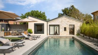 Villa mit Grill, privatem Pool und Garten