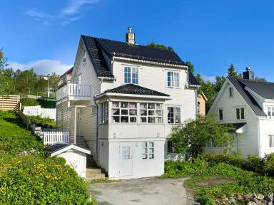 Feriebolig i Tromsø vil skape moro for både de store og små i familien - HomeToGo