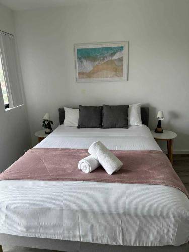 Ensuite Double Room Central & Convenient Location in Guildford West