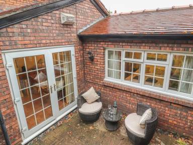 Cottage Hale