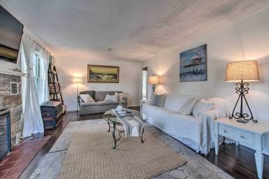 Cottage  Lakeport