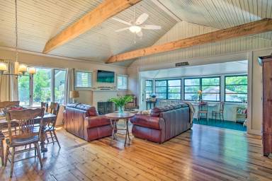 Cottage Lakeville