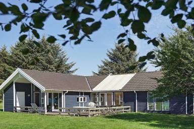 Ferienhaus mit Grill, Whirlpool und Garten