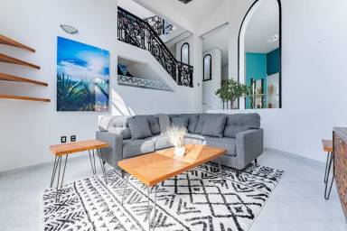 House Loma Dorada