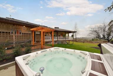 House Kitchen North Saanich