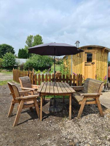 Poachers Keep Shepherds Hut