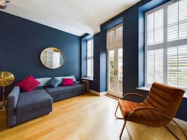 70 m² Condo