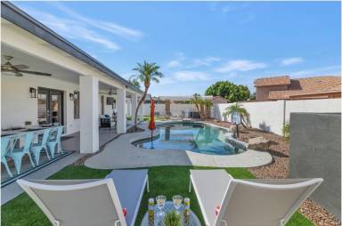 House El Dorado Lakes Golf Community
