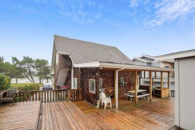 House  Arch Cape