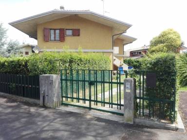 Casa  Monzambano