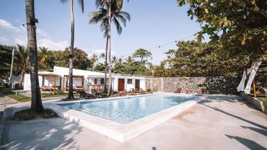 Villa con piscina | Vistas al jardín