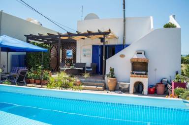 House Tavronitis