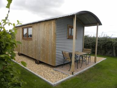 Cabin Frampton on Severn