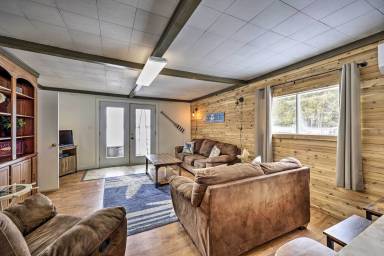 Cabin  Saint David