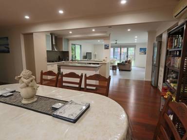 House  Benowa