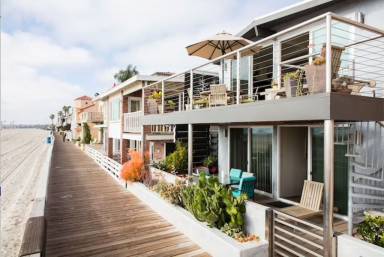 House Balcony/Patio Seal Beach