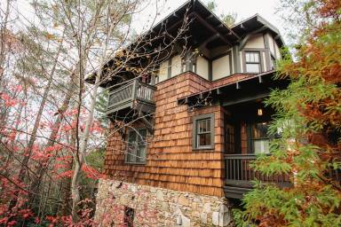 House Black Mountain