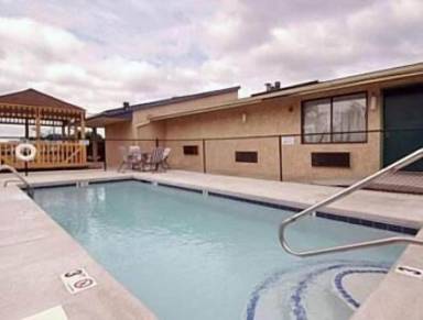 Motel Pool Westhaven