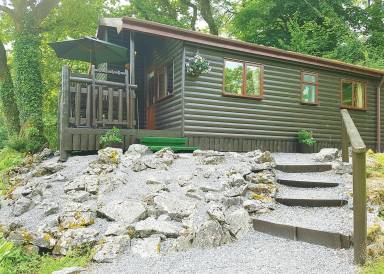 Lodge Llanddarog