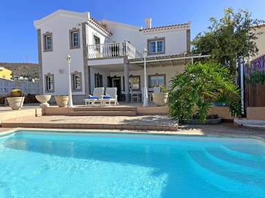 Villa de 300 m²