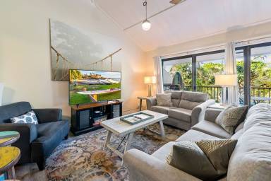 359 m² Apartment