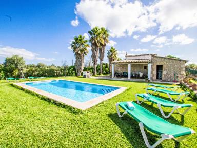 Casa con giardino, griglia e piscina privata