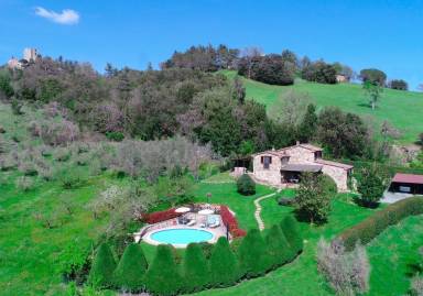 Villa Toscana privata con piscina e jacuzzi vicino Siena