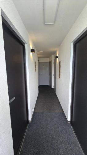 Chambre type hotel avec Salle de bain privee — photo 5