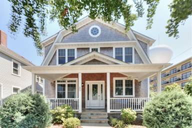 House  Dewey Beach