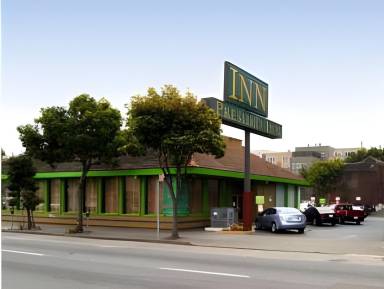 Presidio Parkway Inn