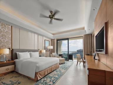 Family-friendly resort with fast internet, pool & garden | Sea view