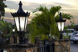 Spinnaker Inn of Naples in Bonita Springs, FL