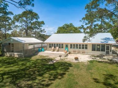 Airbnb  Carrabelle