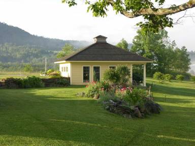 Cottage St. Johnsbury
