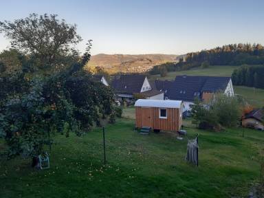 Freie Sicht ins Rothaargebirge bieten Ferienwohnungen in Hilchenbach - HomeToGo
