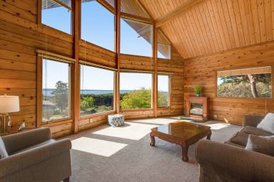 196 m² House