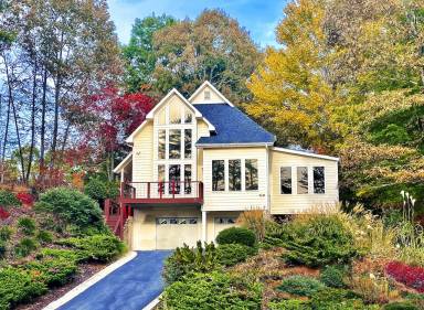 Cabin  Helen
