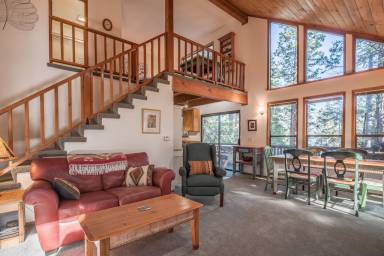 Cabin Pet-friendly Camp Connell