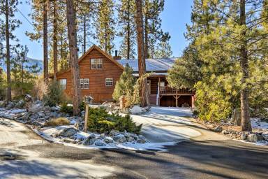 Pine Mountain Club, CA Cabin Rentals from $81 | HomeToGo