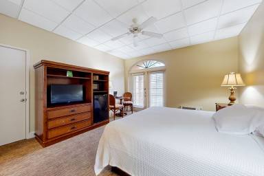 House  Naples
