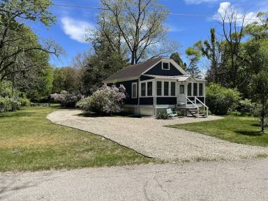 Cottage Sawyer