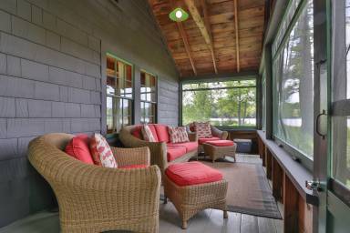 Cabin Center Lovell