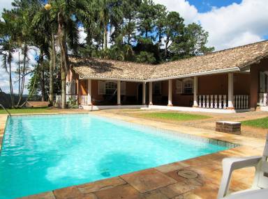 House Embu-Guaçu
